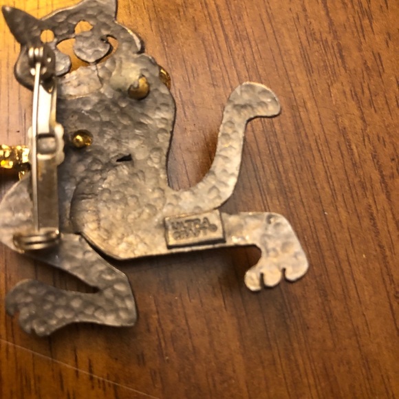 Vintage Ultra Craft Cat Pin Frying Pan Plus Cat on Saxophone Brooch LOT OF 2 - Picture 5 of 9